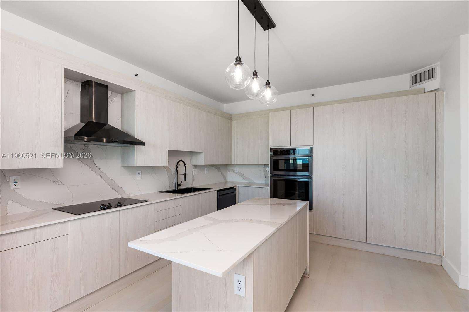 PORTOFINO TOWER - 300 Pointe Dr, Miami Beach, FL 33139 | Picture 12