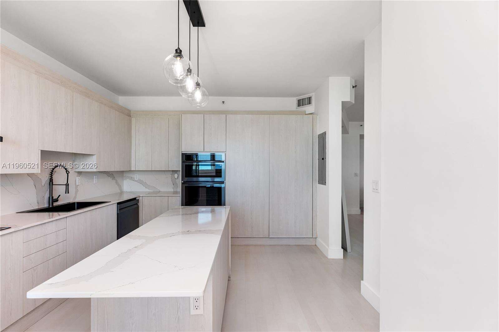 PORTOFINO TOWER - 300 Pointe Dr, Miami Beach, FL 33139 | Picture 13