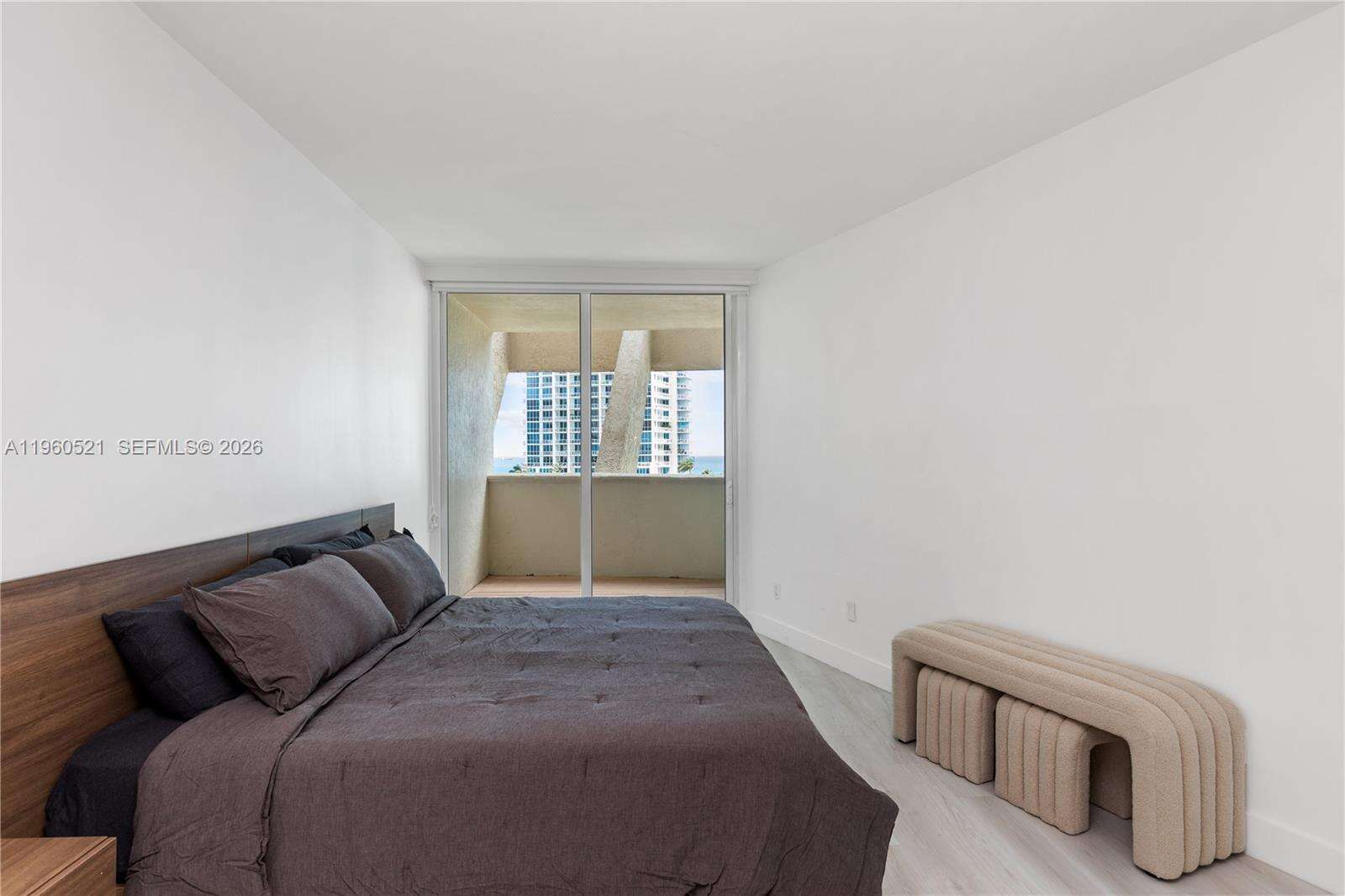 PORTOFINO TOWER - 300 Pointe Dr, Miami Beach, FL 33139 | Picture 22