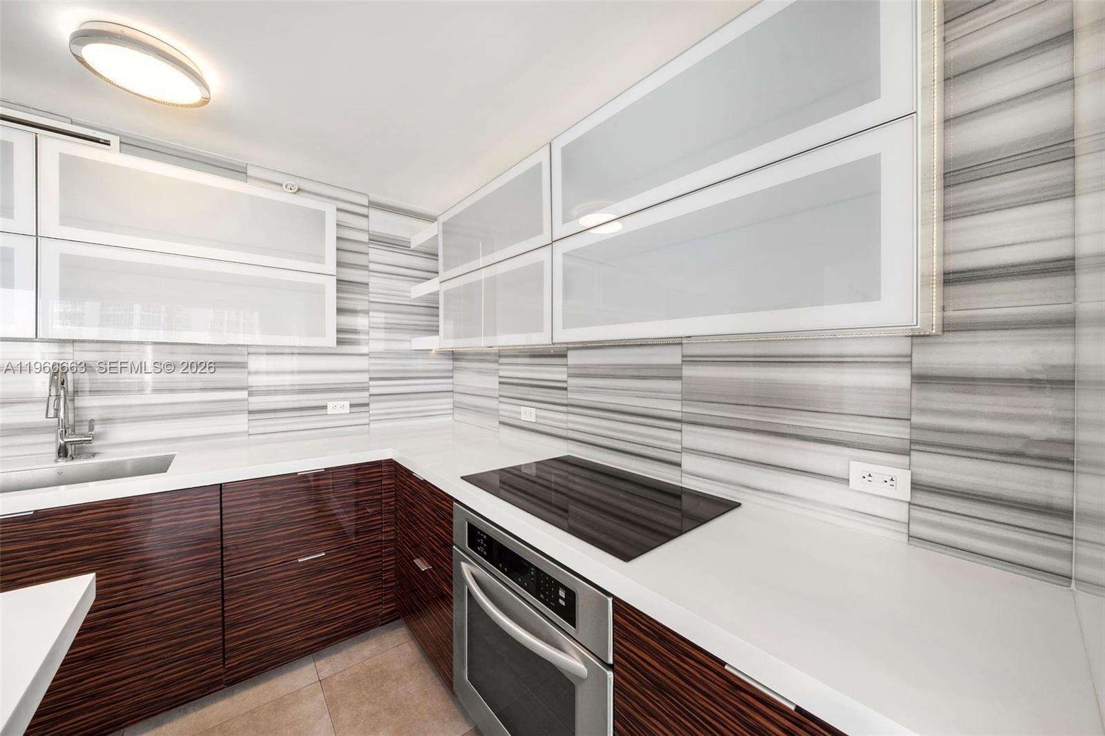 SOUTH POINTE TOWERS CONDO I - 400 Pointe Dr, Miami Beach, FL 33139 | Picture 11