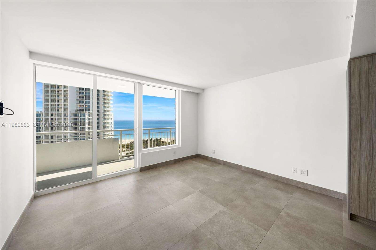 SOUTH POINTE TOWERS CONDO I - 400 Pointe Dr, Miami Beach, FL 33139 | Picture 18