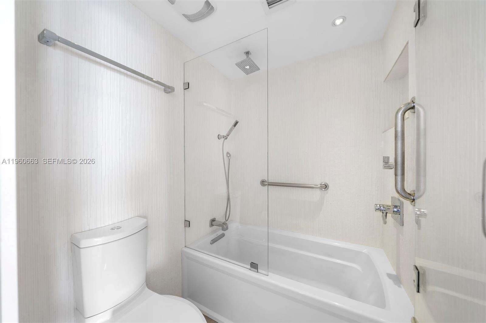 SOUTH POINTE TOWERS CONDO I - 400 Pointe Dr, Miami Beach, FL 33139 | Picture 21