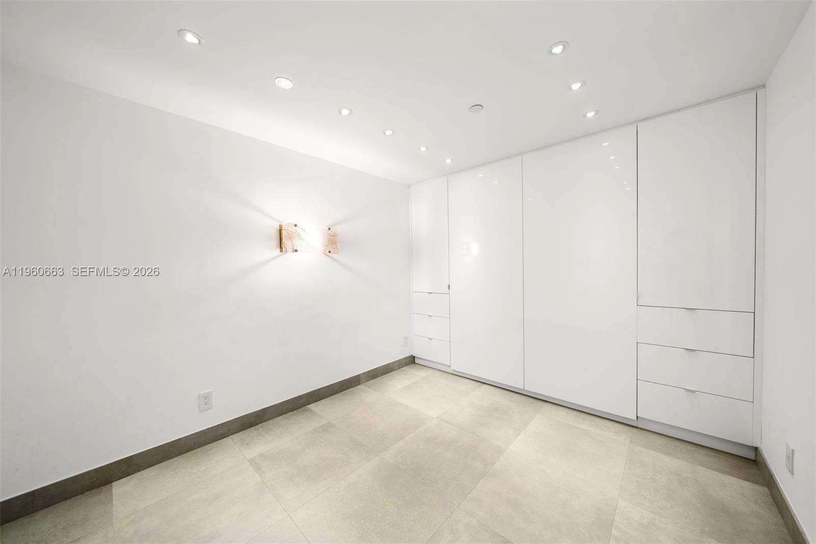 SOUTH POINTE TOWERS CONDO I - 400 Pointe Dr, Miami Beach, FL 33139 | Picture 26