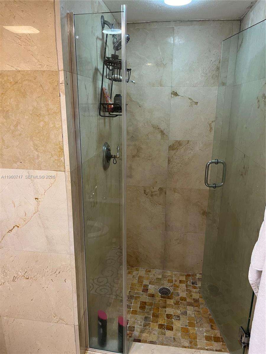 Brickell Key 1 at 520 Brickell Key Dr, Miami, FL 33131 - For Sale photo 9