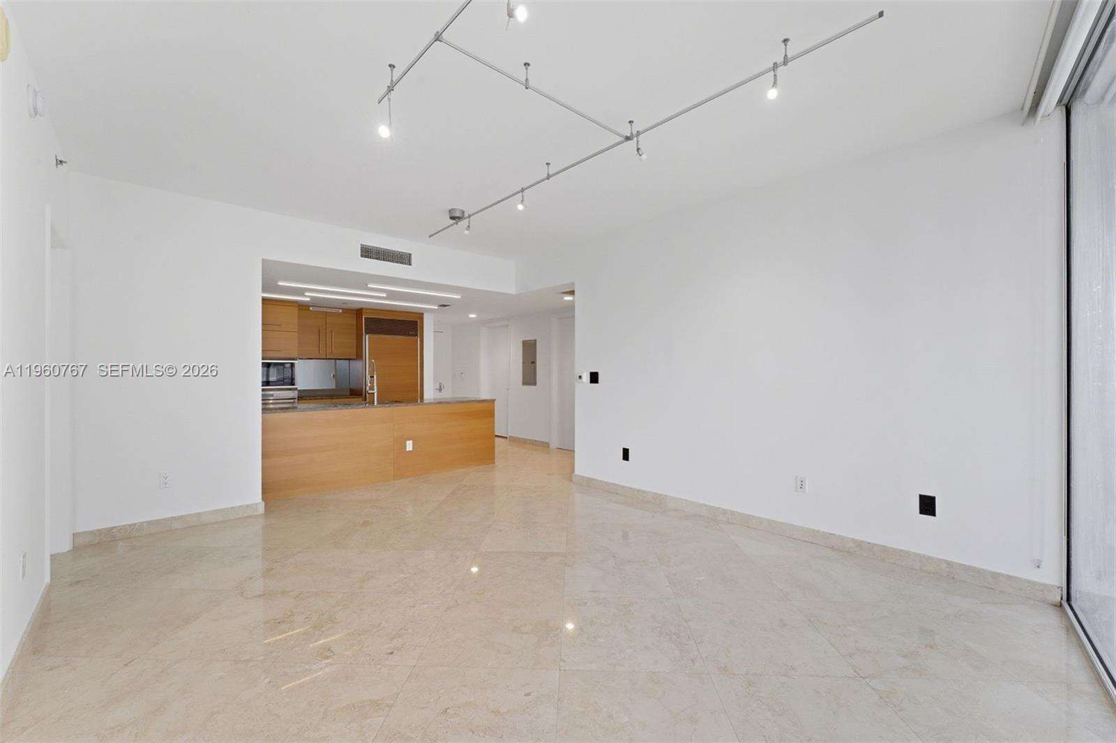Icon Brickell 1 at 475 Brickell Ave, Miami, FL 33131 - For Sale photo 1