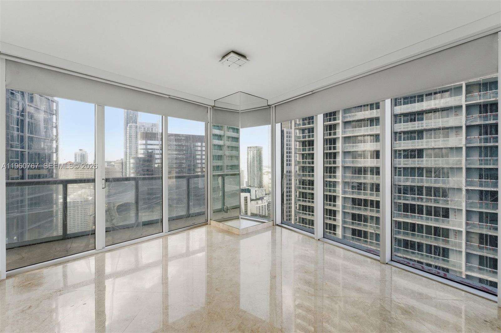 Icon Brickell 1 at 475 Brickell Ave, Miami, FL 33131 - For Sale photo 6