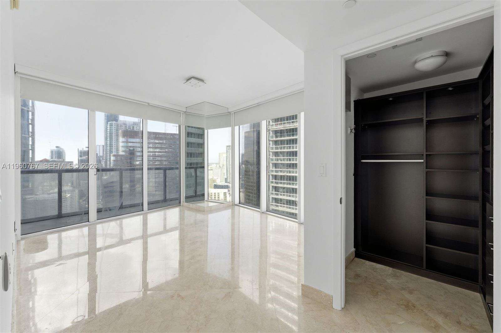 Icon Brickell 1 at 475 Brickell Ave, Miami, FL 33131 - For Sale photo 7