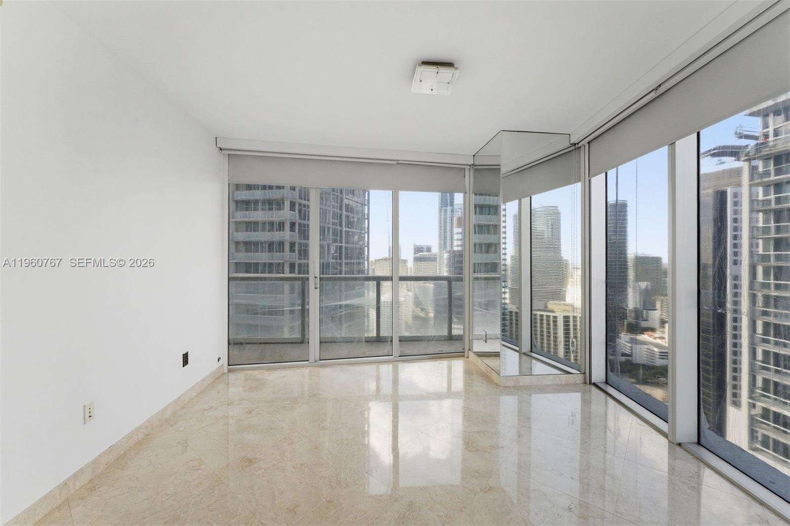 Icon Brickell 1 at 475 Brickell Ave, Miami, FL 33131 - For Sale photo 9