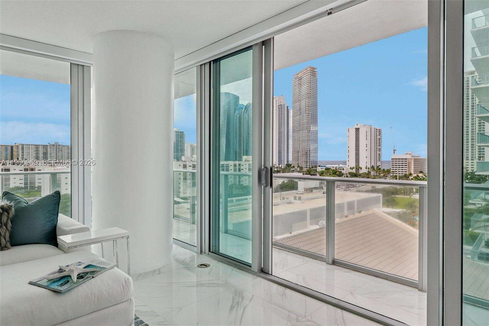 PARQUE TOWERS - 330 Sunny Isles Blvd, Sunny Isles Beach, FL 33160 | Picture 2