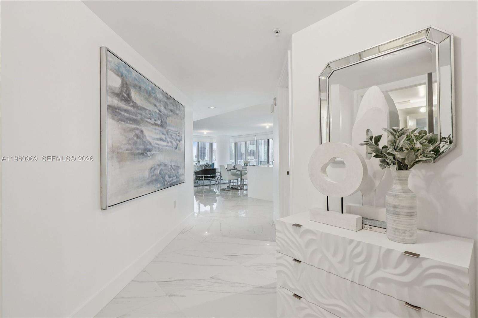PARQUE TOWERS - 330 Sunny Isles Blvd, Sunny Isles Beach, FL 33160 | Picture 3
