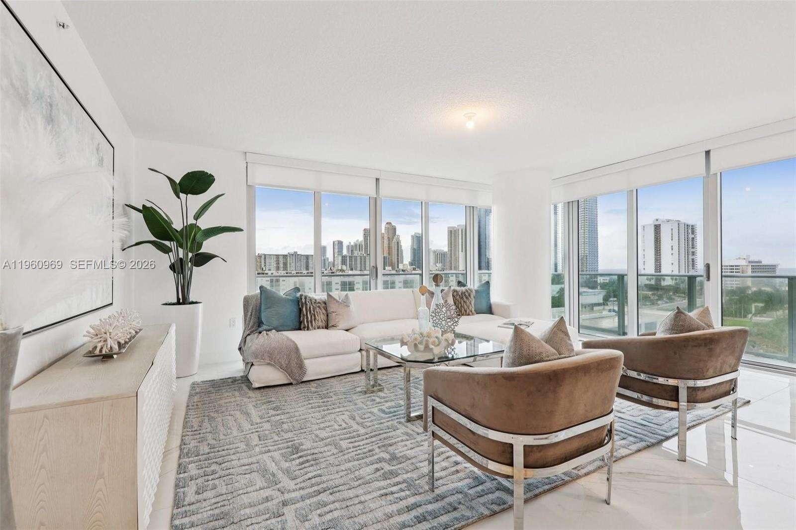 PARQUE TOWERS - 330 Sunny Isles Blvd, Sunny Isles Beach, FL 33160 | Picture 8