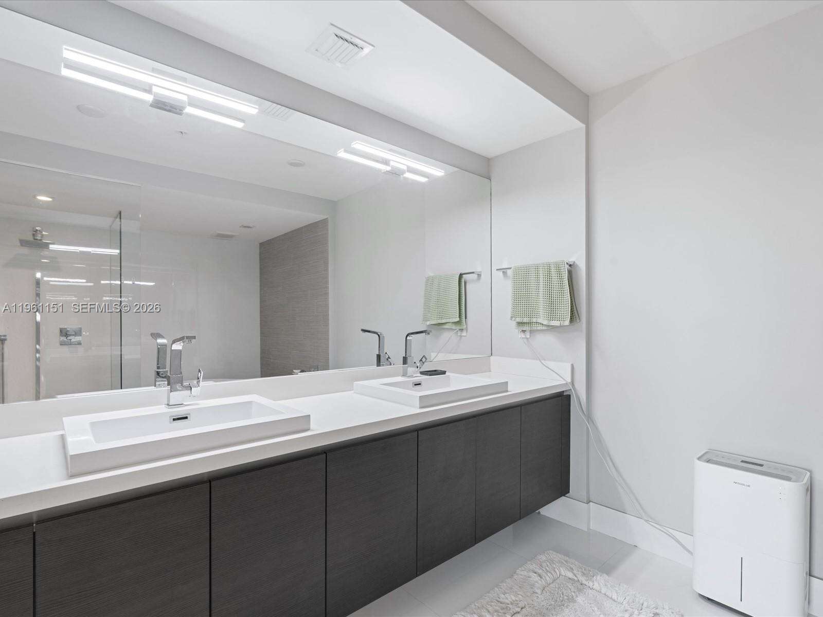 PARQUE TOWERS - 300 Sunny Isles Blvd, Sunny Isles Beach, FL 33160 | Picture 13