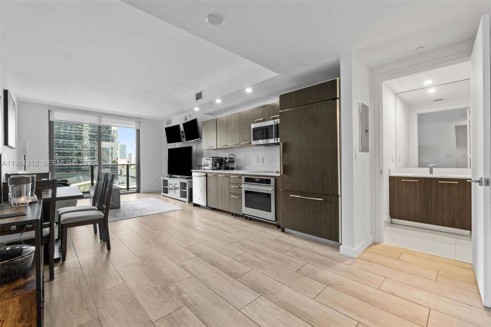Brickell Heights East at 45 9 St, Miami, FL 33130 - For Sale photo 1