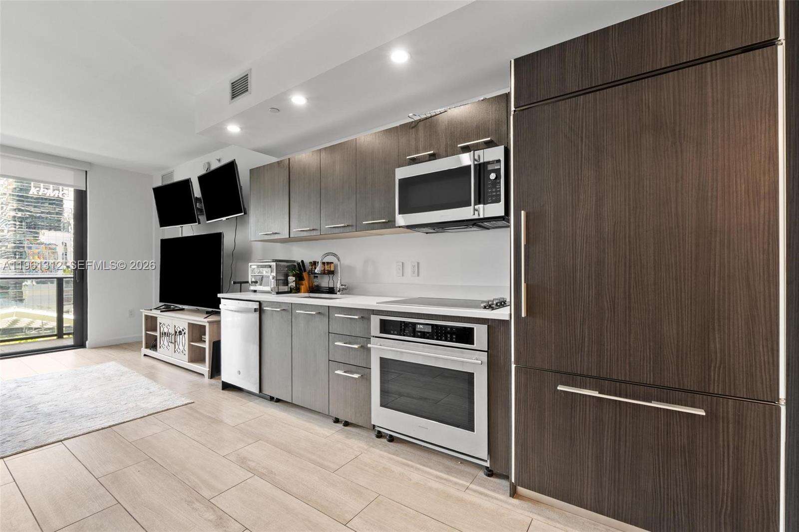 Brickell Heights East at 45 9 St, Miami, FL 33130 - For Sale photo 3