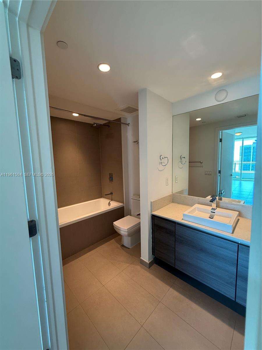 The Bond On Brickell at 1080 Brickell Ave, Miami, FL 33131 - For Sale photo 13