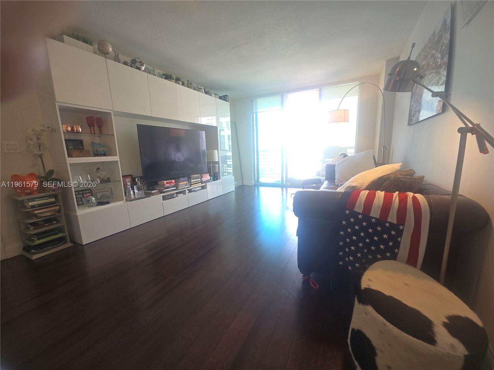 One Miami East at 335 Biscayne Blvd, Miami, FL 33131 - For Sale photo 17