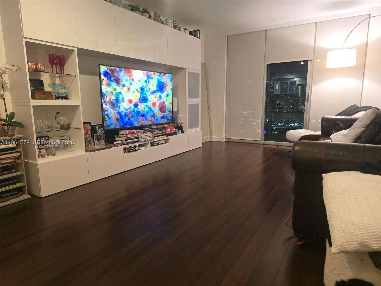 One Miami East at 335 Biscayne Blvd, Miami, FL 33131 - For Sale photo 23