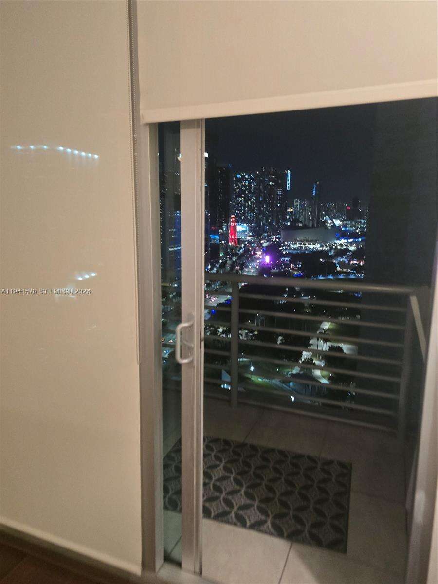 One Miami East at 335 Biscayne Blvd, Miami, FL 33131 - For Sale photo 24