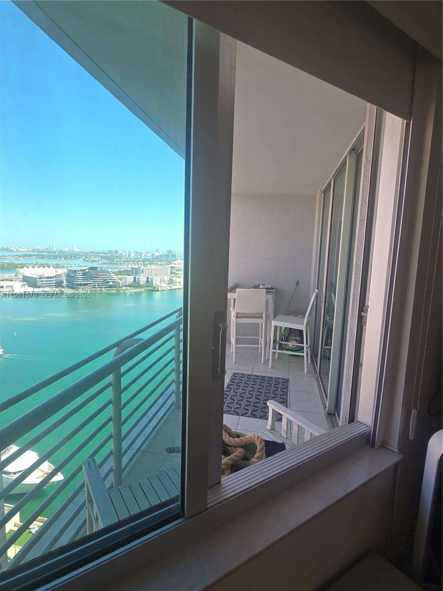 One Miami East at 335 Biscayne Blvd, Miami, FL 33131 - For Sale photo 34
