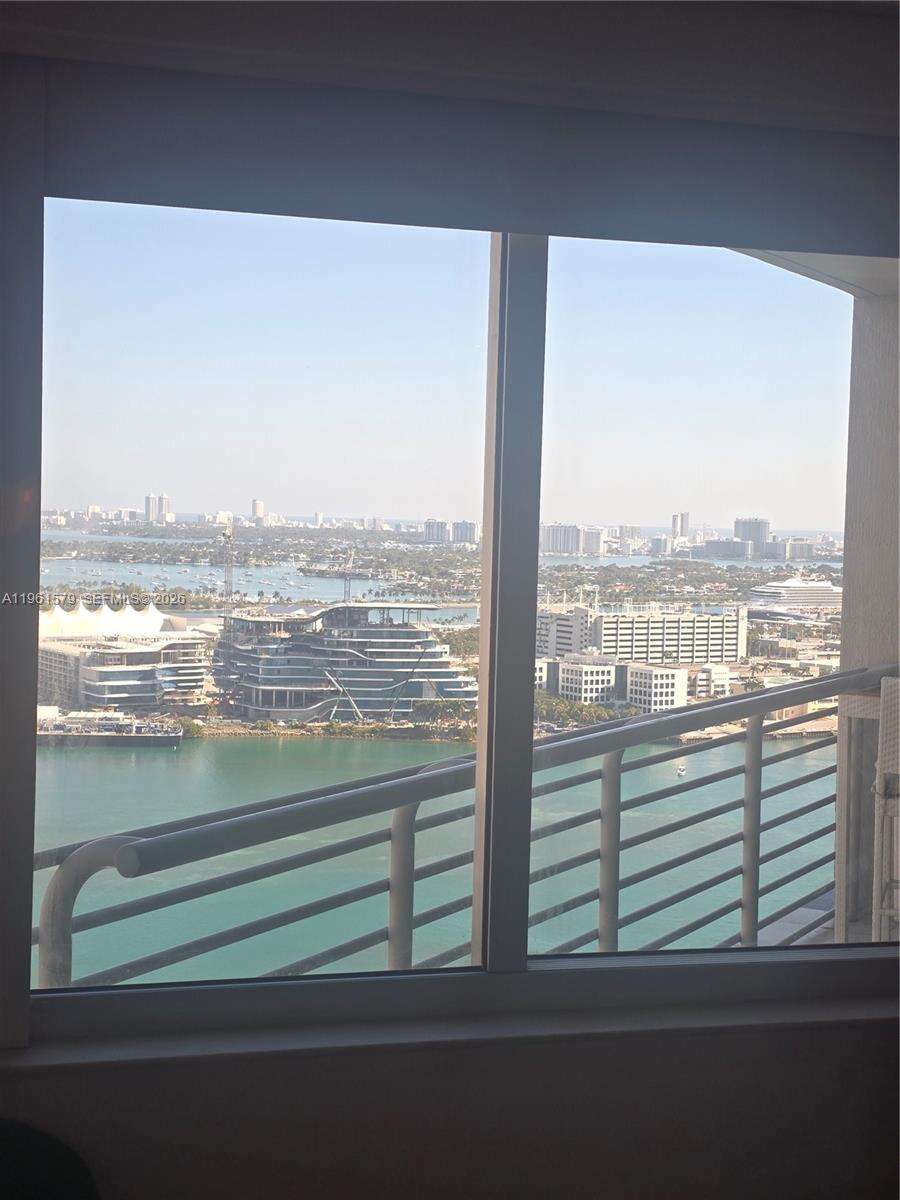 One Miami East at 335 Biscayne Blvd, Miami, FL 33131 - For Sale photo 35