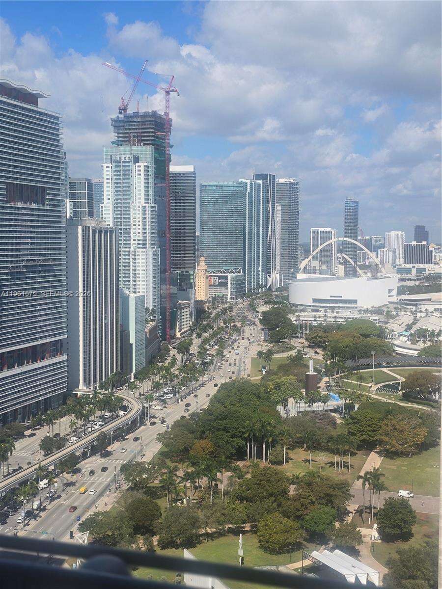One Miami East at 335 Biscayne Blvd, Miami, FL 33131 - For Sale photo 5