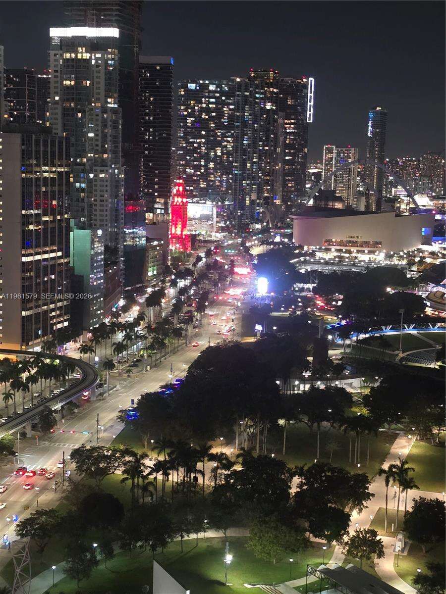 One Miami East at 335 Biscayne Blvd, Miami, FL 33131 - For Sale photo 42