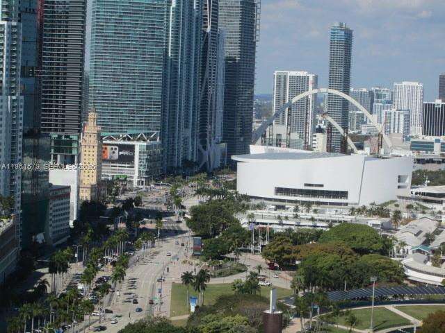 One Miami East at 335 Biscayne Blvd, Miami, FL 33131 - For Sale photo 49