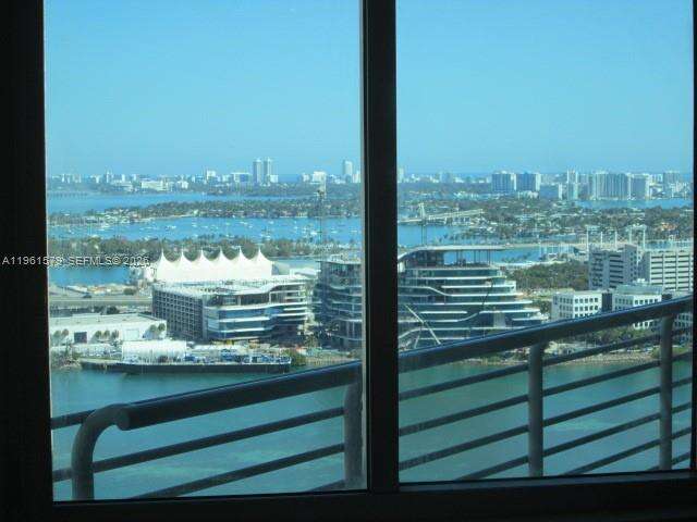 One Miami East at 335 Biscayne Blvd, Miami, FL 33131 - For Sale photo 52
