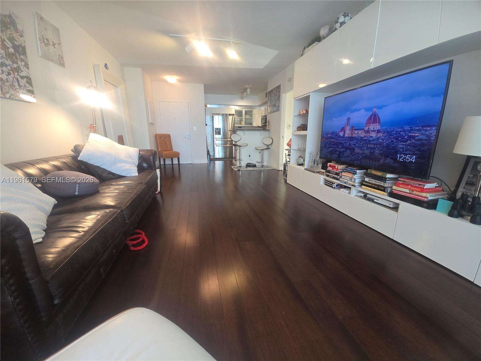 One Miami East at 335 Biscayne Blvd, Miami, FL 33131 - For Sale photo 8