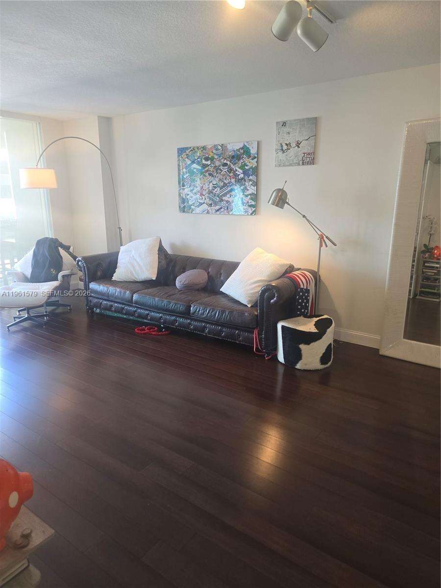 One Miami East at 335 Biscayne Blvd, Miami, FL 33131 - For Sale photo 9
