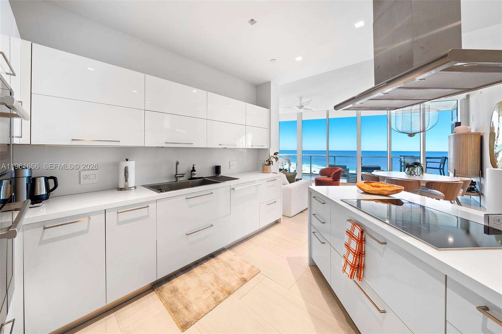 CONTINUUM ON SOUTH BEACH CONDO THE SOUTH TOWER - 100 Pointe Dr, Miami Beach, FL 33139 | Picture 12