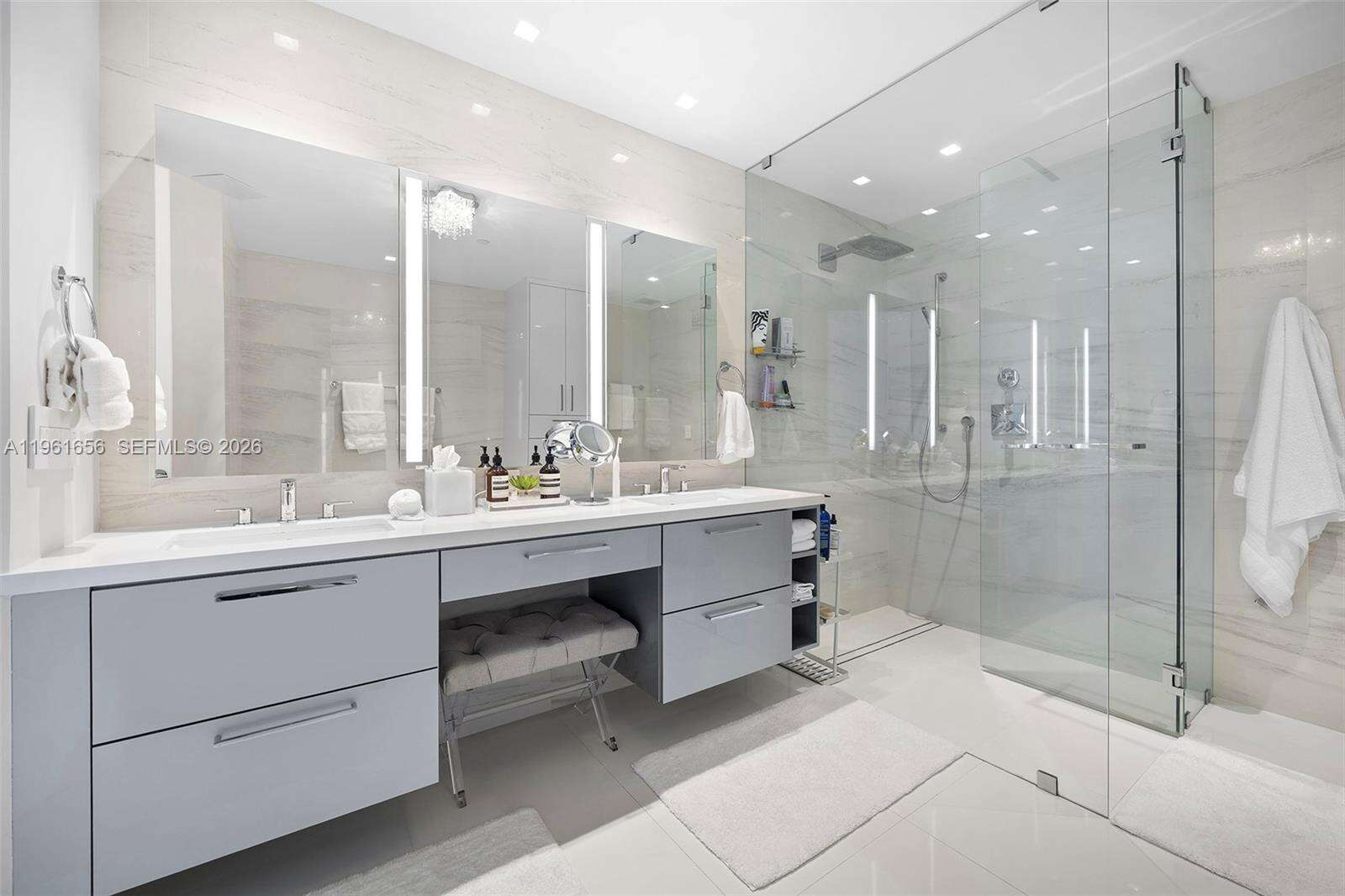 CONTINUUM ON SOUTH BEACH CONDO THE SOUTH TOWER - 100 Pointe Dr, Miami Beach, FL 33139 | Picture 19