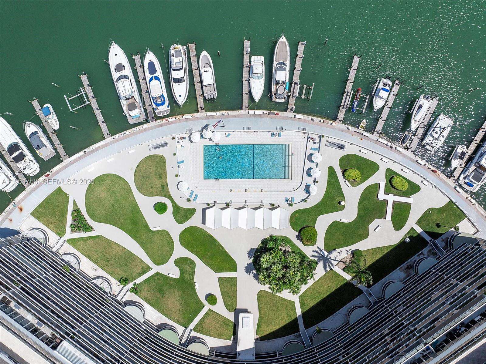 King Cole at 900 Bay Dr, Miami Beach, FL 33141 - For Sale photo 39