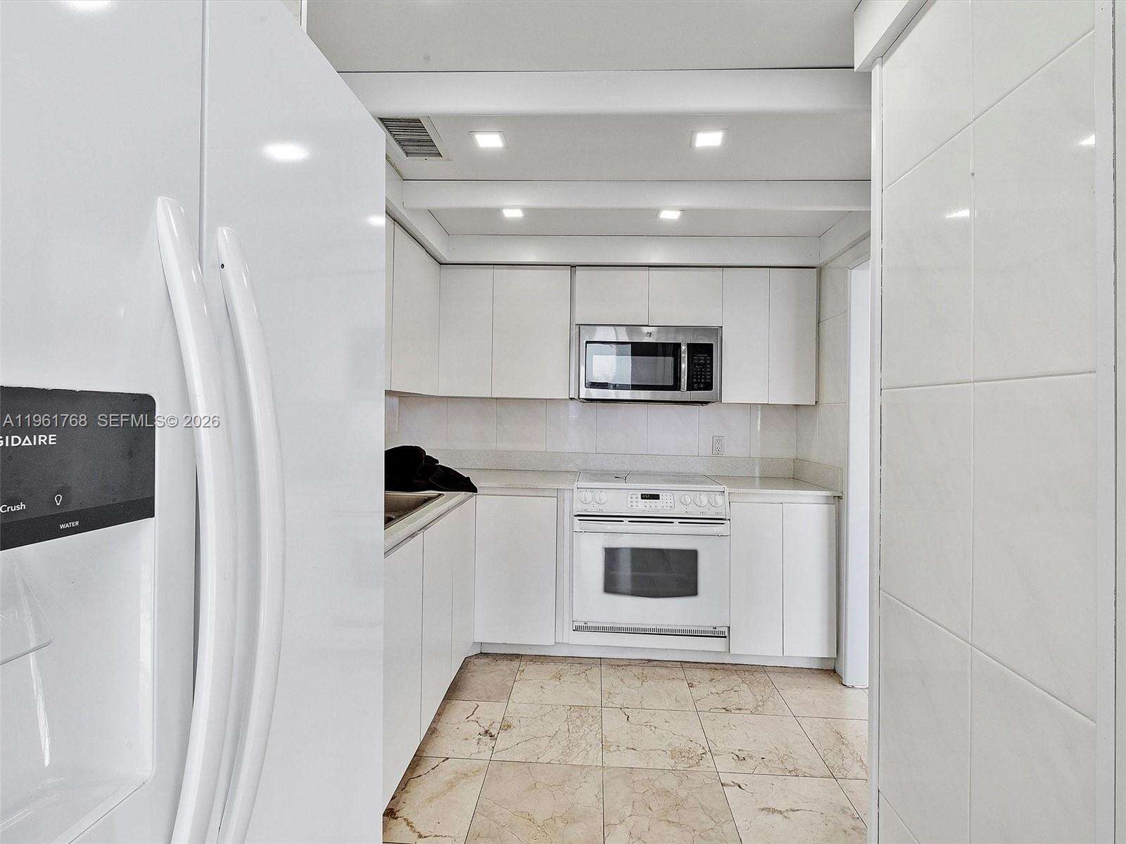 King Cole at 900 Bay Dr, Miami Beach, FL 33141 - For Sale photo 7