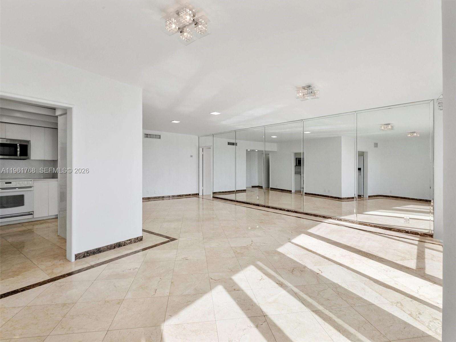 King Cole at 900 Bay Dr, Miami Beach, FL 33141 - For Sale photo 9
