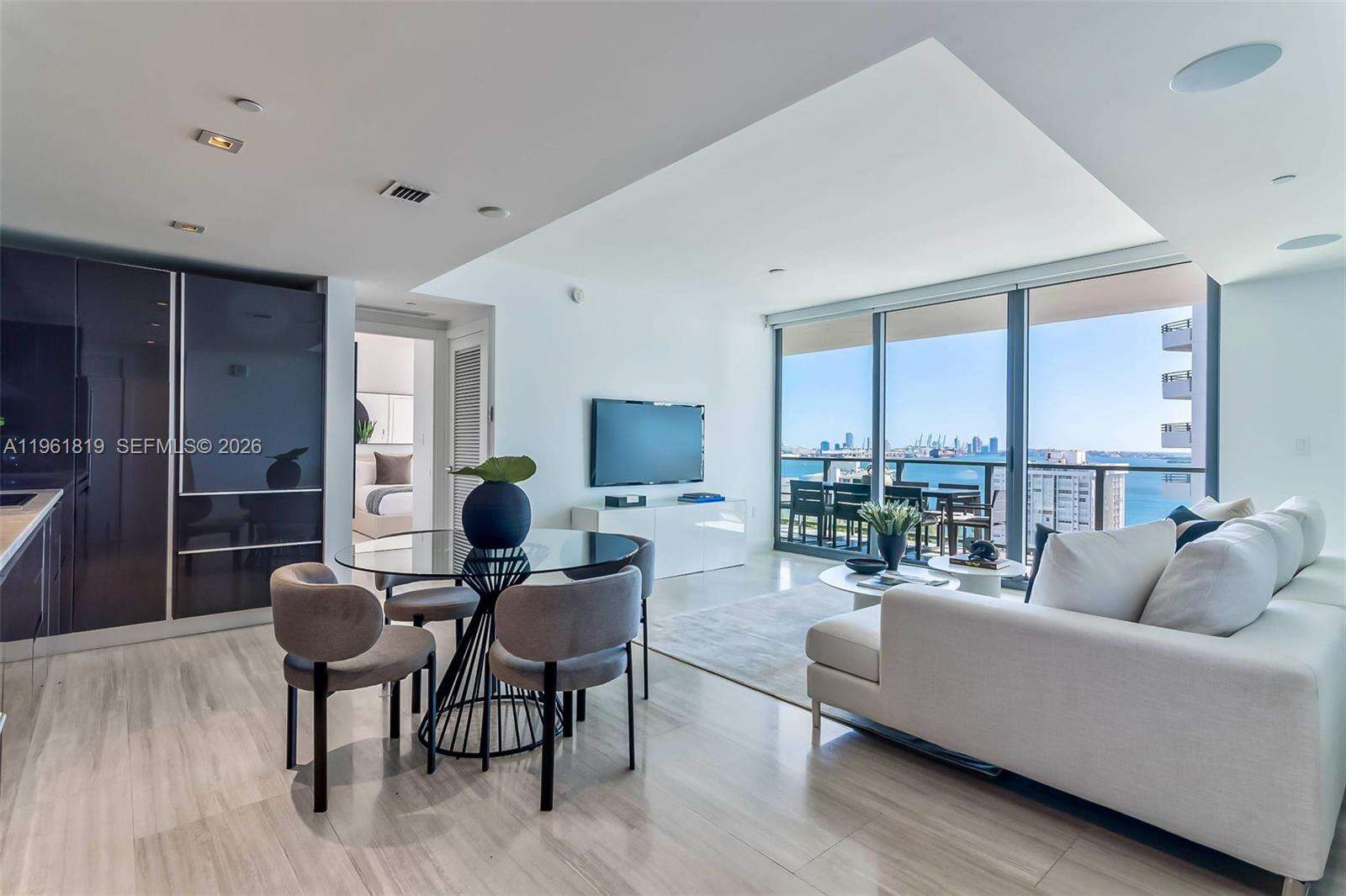 Echo Brickell at 1451 Brickell Ave, Miami, FL 33131 - For Sale photo 4