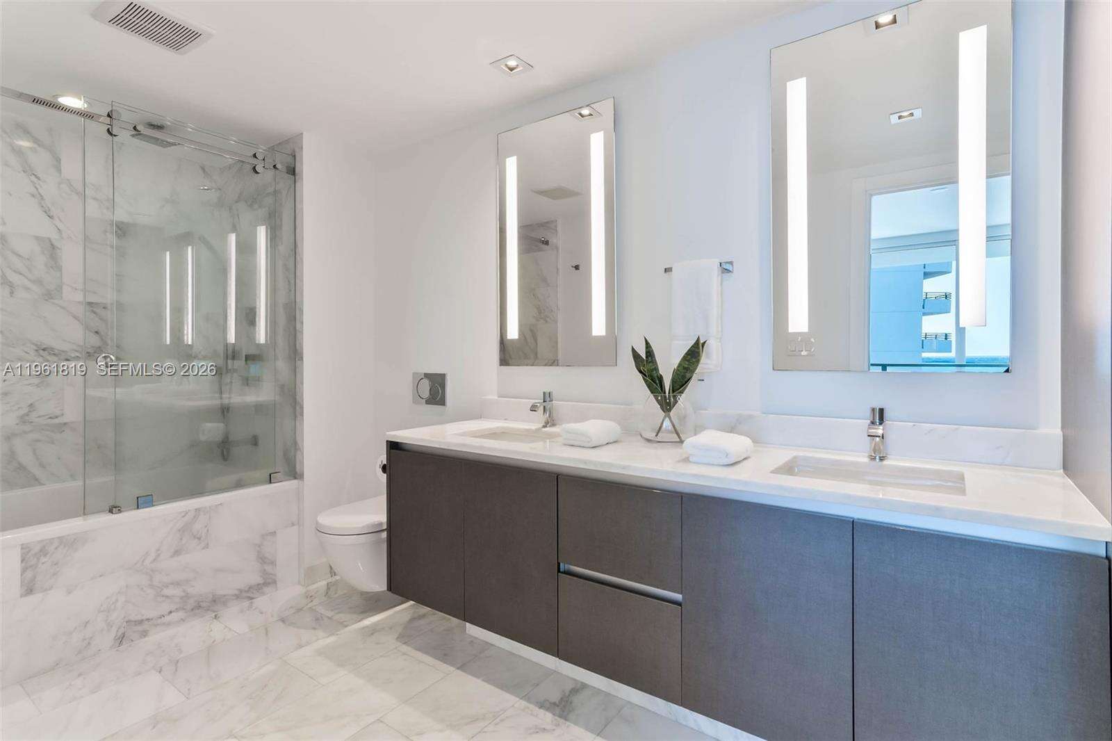 Echo Brickell at 1451 Brickell Ave, Miami, FL 33131 - For Sale photo 8