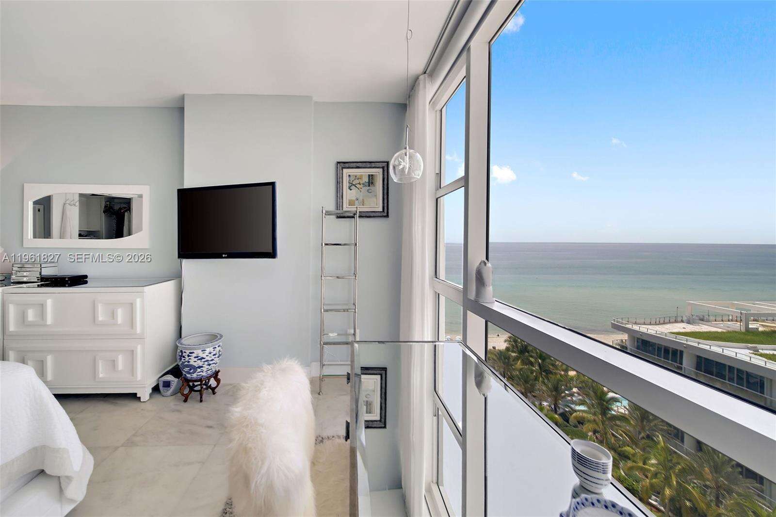 CENTRAL CARILLON BEACH - 6801 Collins Ave, Miami Beach, FL 33141 | Picture 15