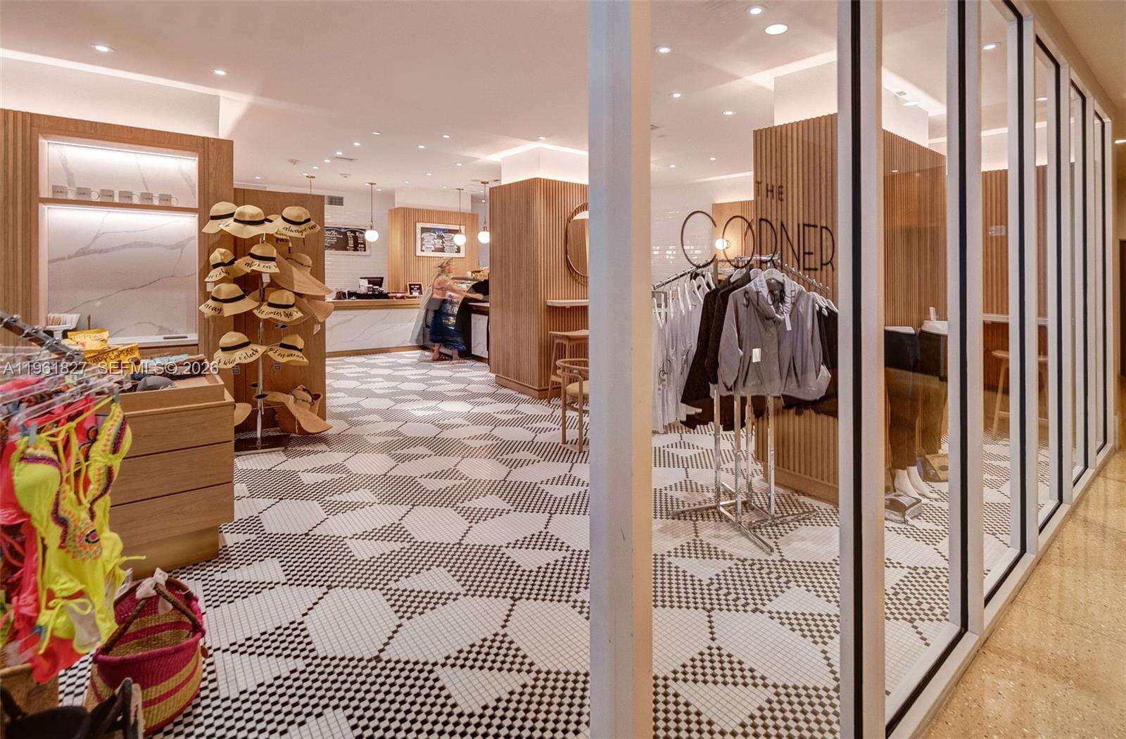 CENTRAL CARILLON BEACH - 6801 Collins Ave, Miami Beach, FL 33141 | Picture 31