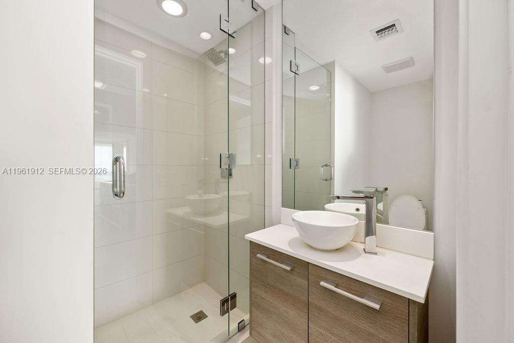 Paraiso Bay at 650 32 St, Miami, FL 33137 - For Sale photo 16