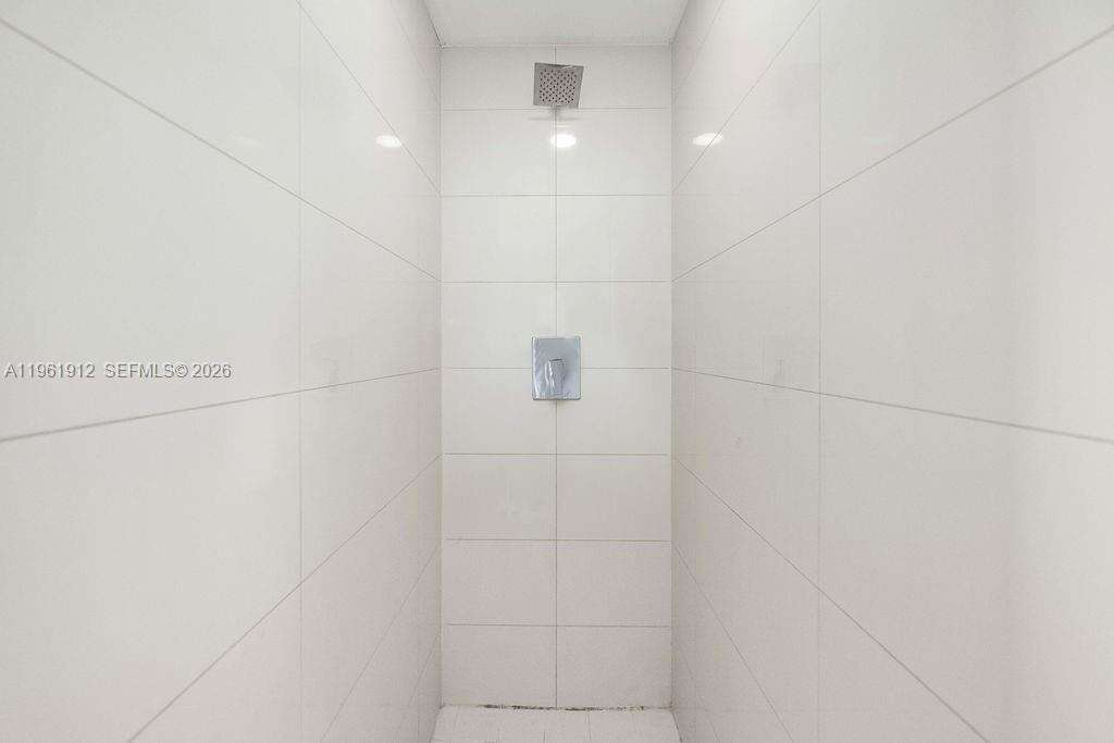 Paraiso Bay at 650 32 St, Miami, FL 33137 - For Sale photo 25