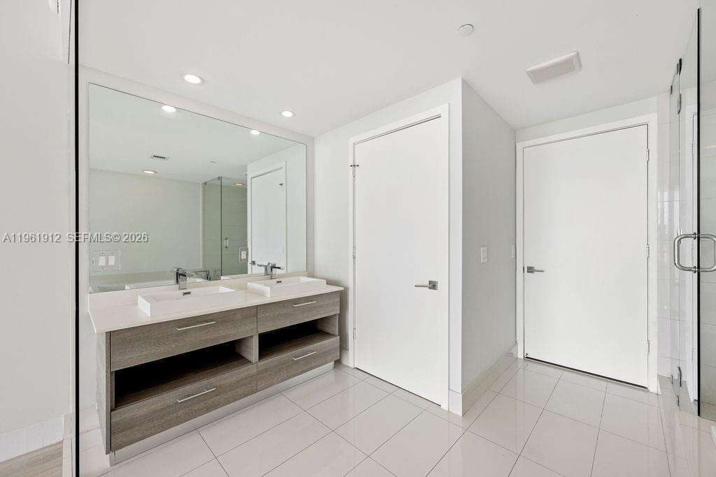 Paraiso Bay at 650 32 St, Miami, FL 33137 - For Sale photo 10