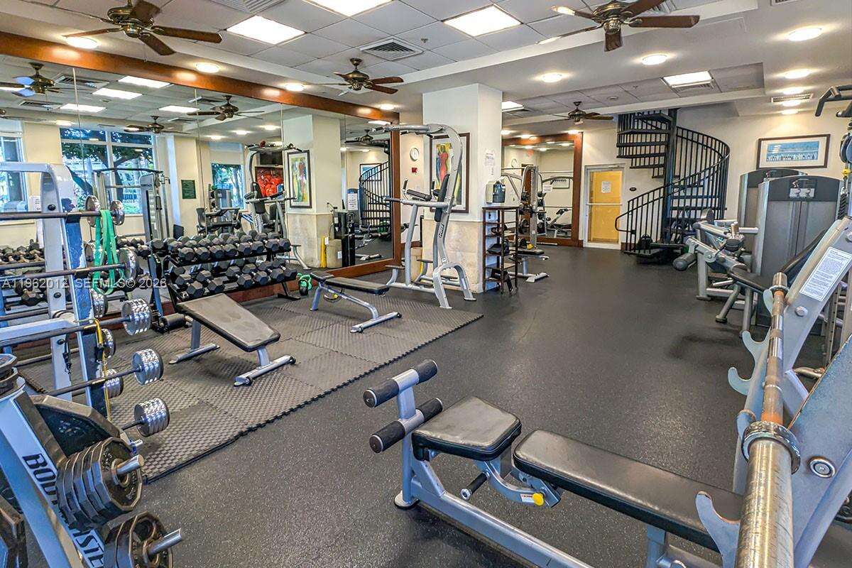 Turnberry On The Green at 19501 Country Club Dr, Aventura, FL 33180 - For Sale photo 18