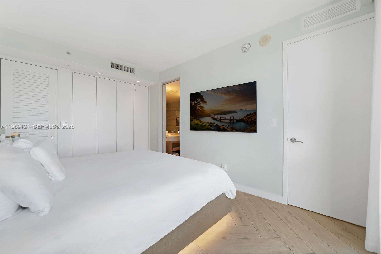 2201 COLLINS AVE - 2201 Collins Ave, Miami Beach, FL 33139 | Picture 3