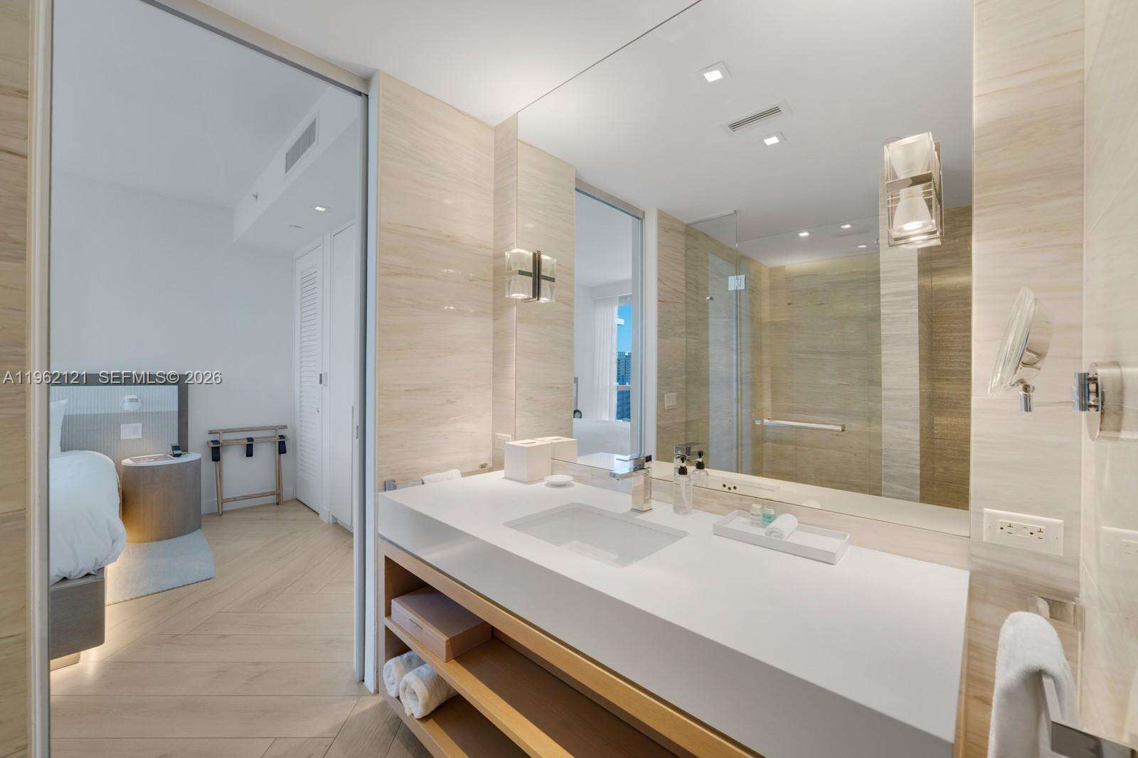 2201 COLLINS AVE - 2201 Collins Ave, Miami Beach, FL 33139 | Picture 5