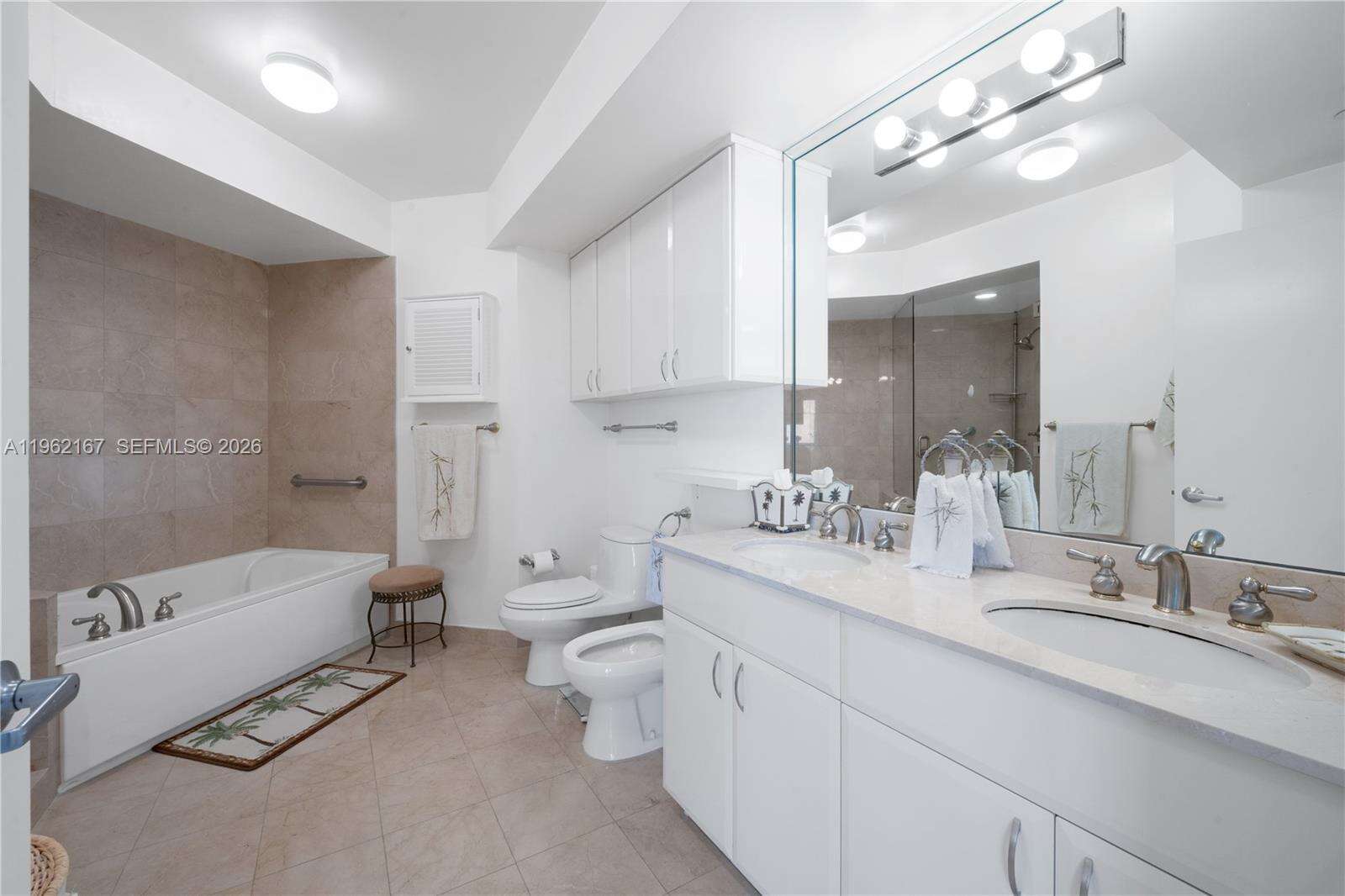 AKOYA - 6365 Collins Ave, Miami Beach, FL 33141 | Picture 12