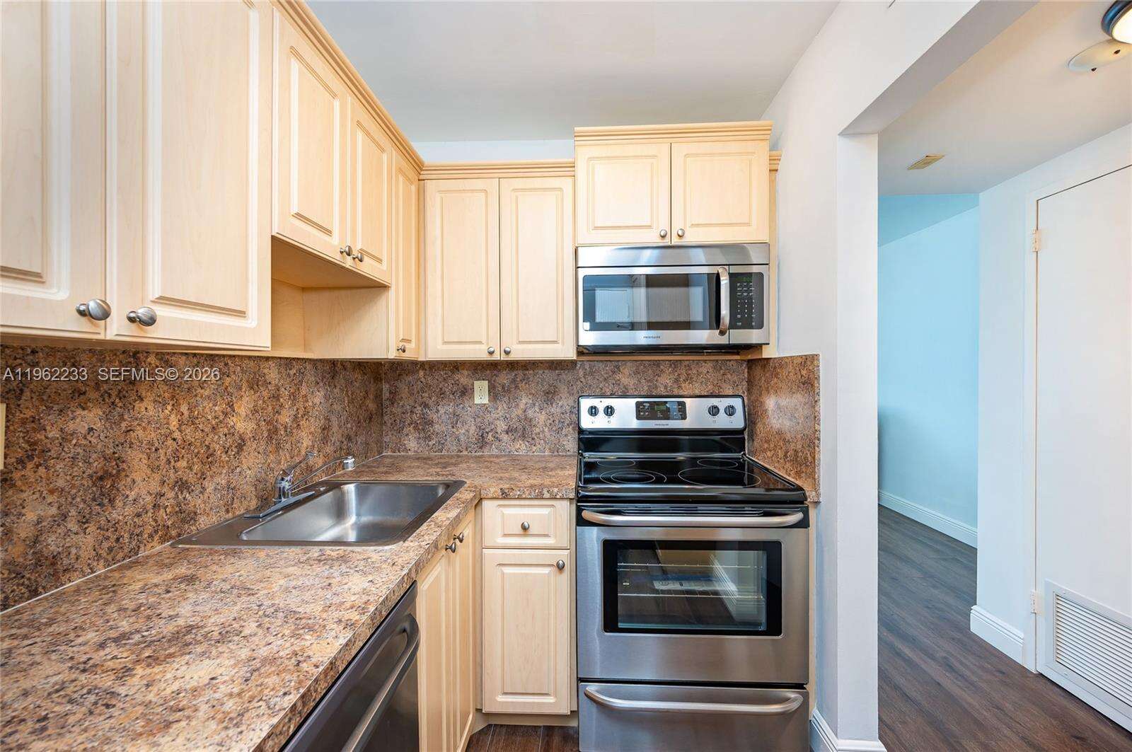 Triton Tower at 2899 Collins Ave, Miami Beach, FL 33140 - For Sale photo 10