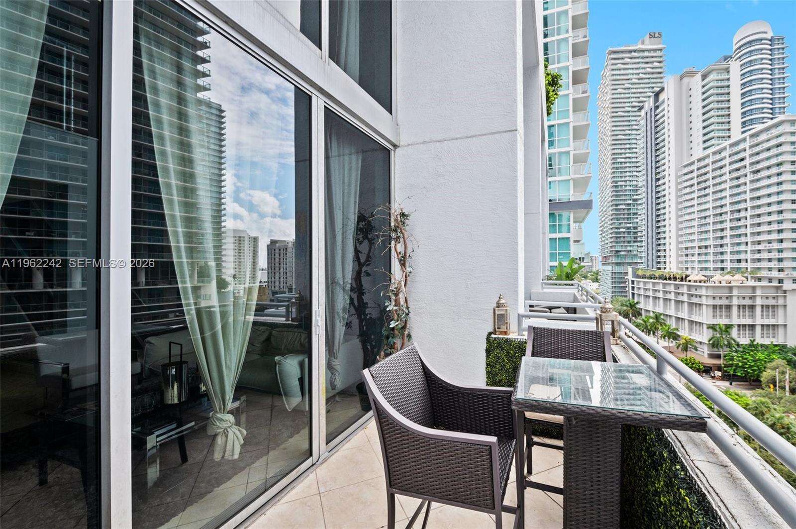 1060 Brickell at 1050 Brickell Ave, Miami, FL 33131 - For Sale photo 12