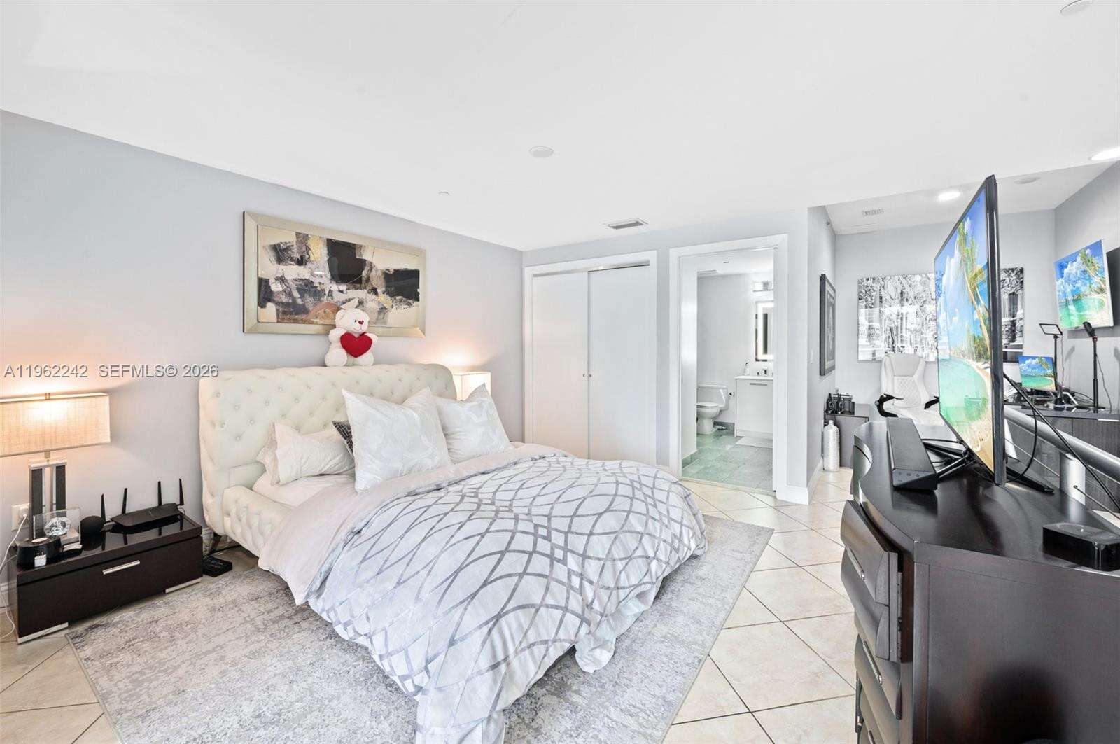 1060 Brickell at 1050 Brickell Ave, Miami, FL 33131 - For Sale photo 23