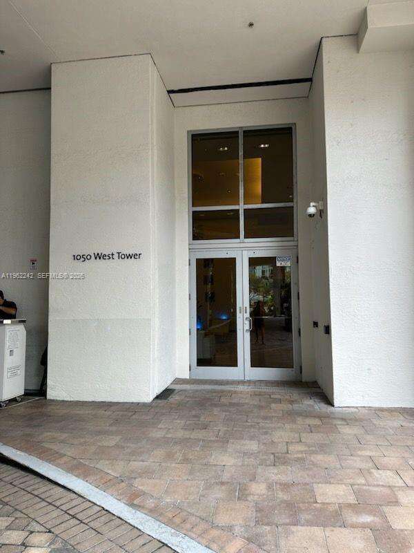 1060 Brickell at 1050 Brickell Ave, Miami, FL 33131 - For Sale photo 4